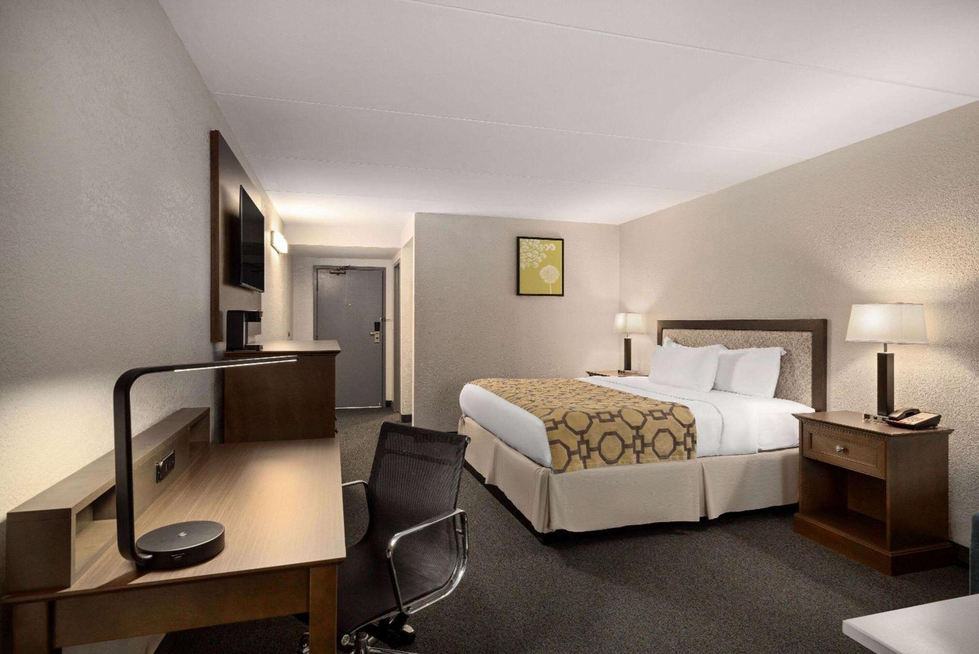Baymont By Wyndham Shakopee Hotell Exteriör bild