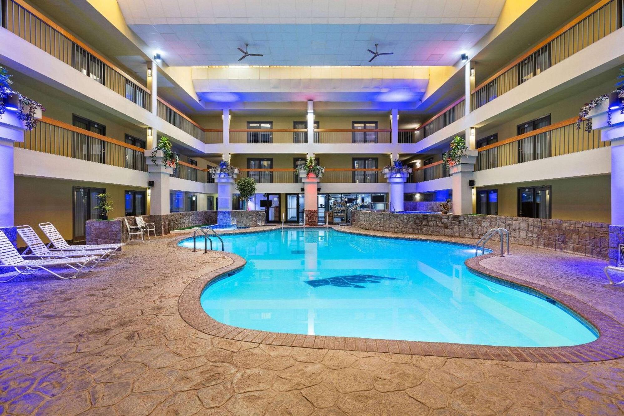 Baymont By Wyndham Shakopee Hotell Exteriör bild